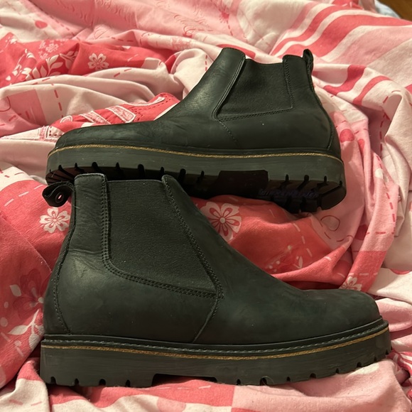 Birkenstock pull on boot size 39E (wide width). - Picture 5 of 6